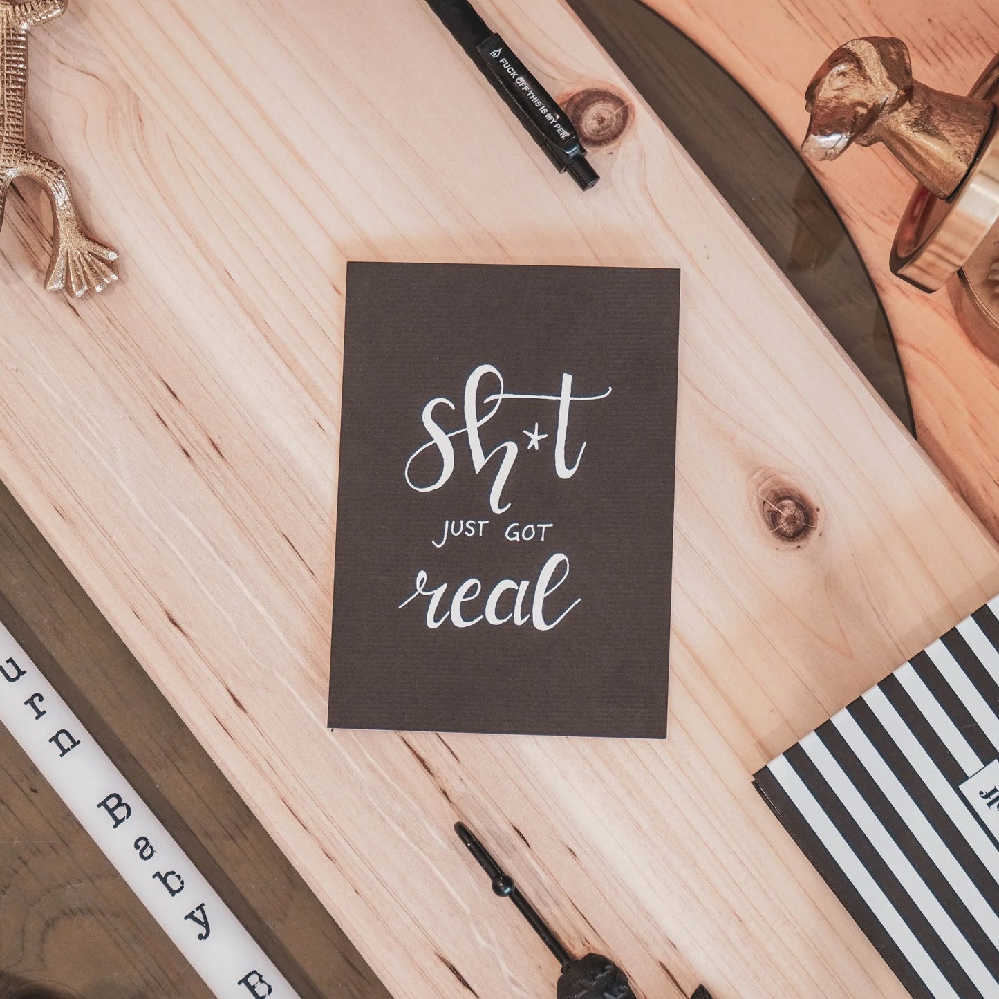 Postikortti, Shit just got real