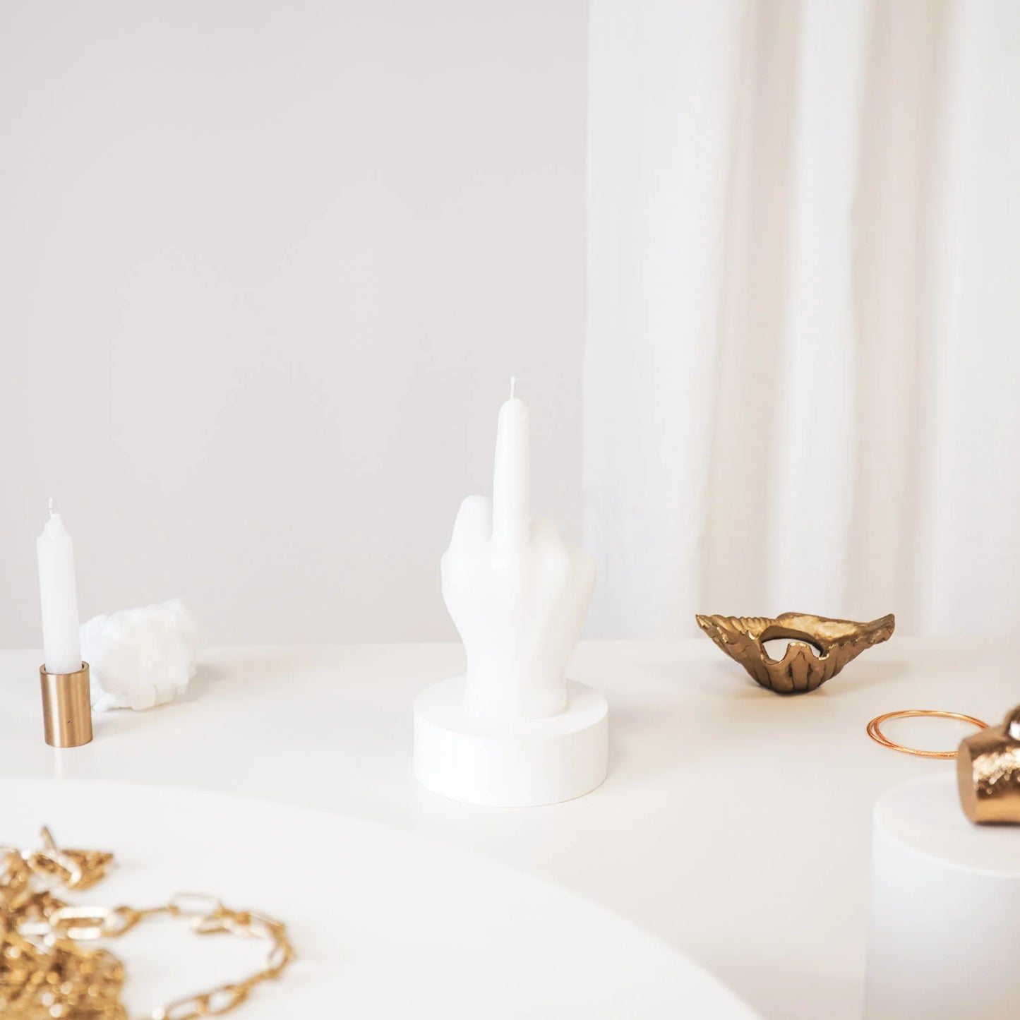 Keskisormi kynttilä - Valkoinen