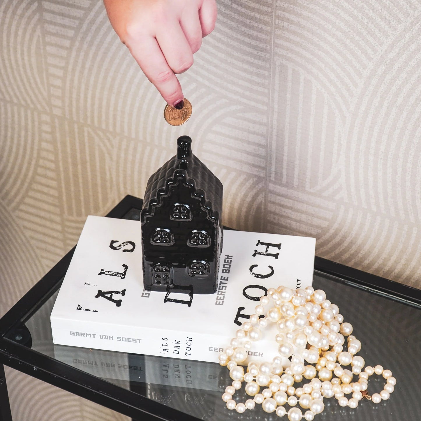 Talo säästöpankki - Musta