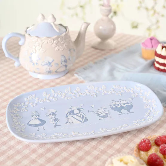 Disney Liisa Ihmemaassa tarjoilulautanen