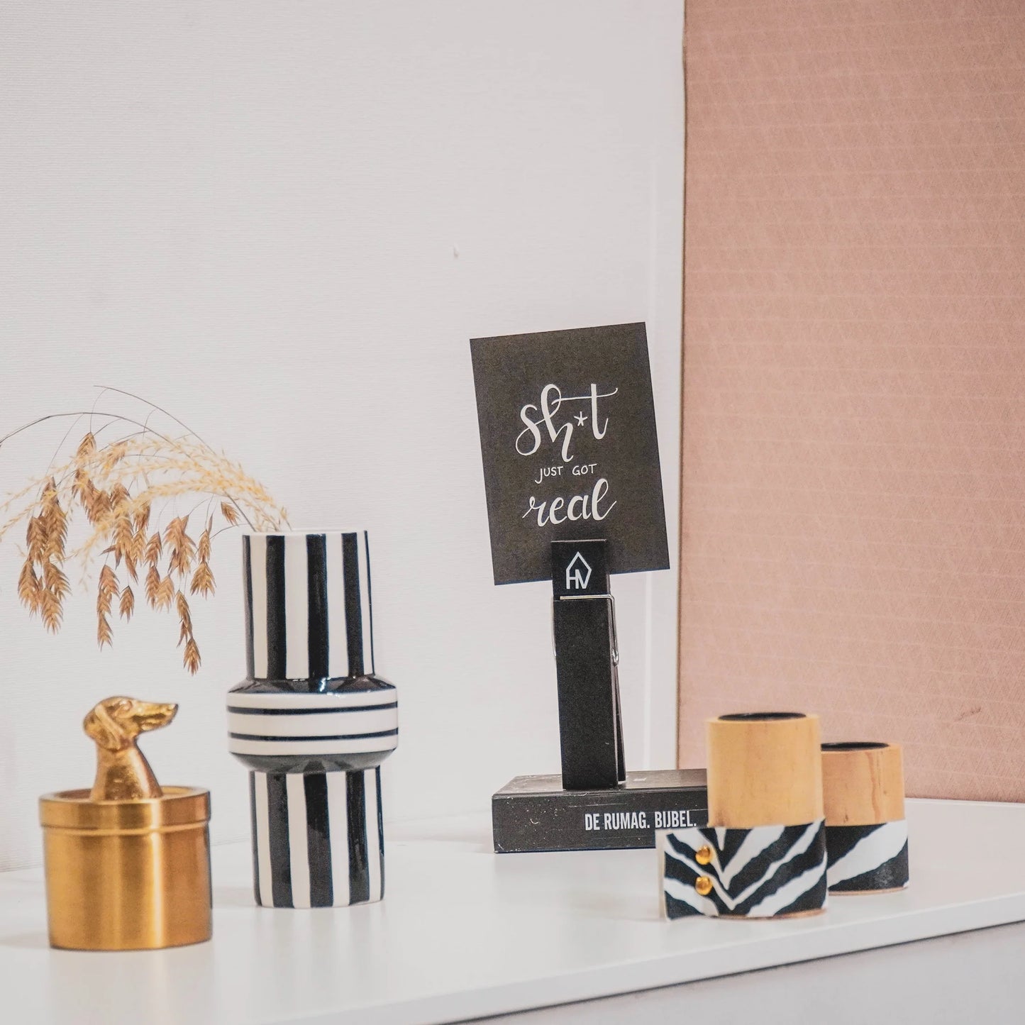 Postikortti, Shit just got real