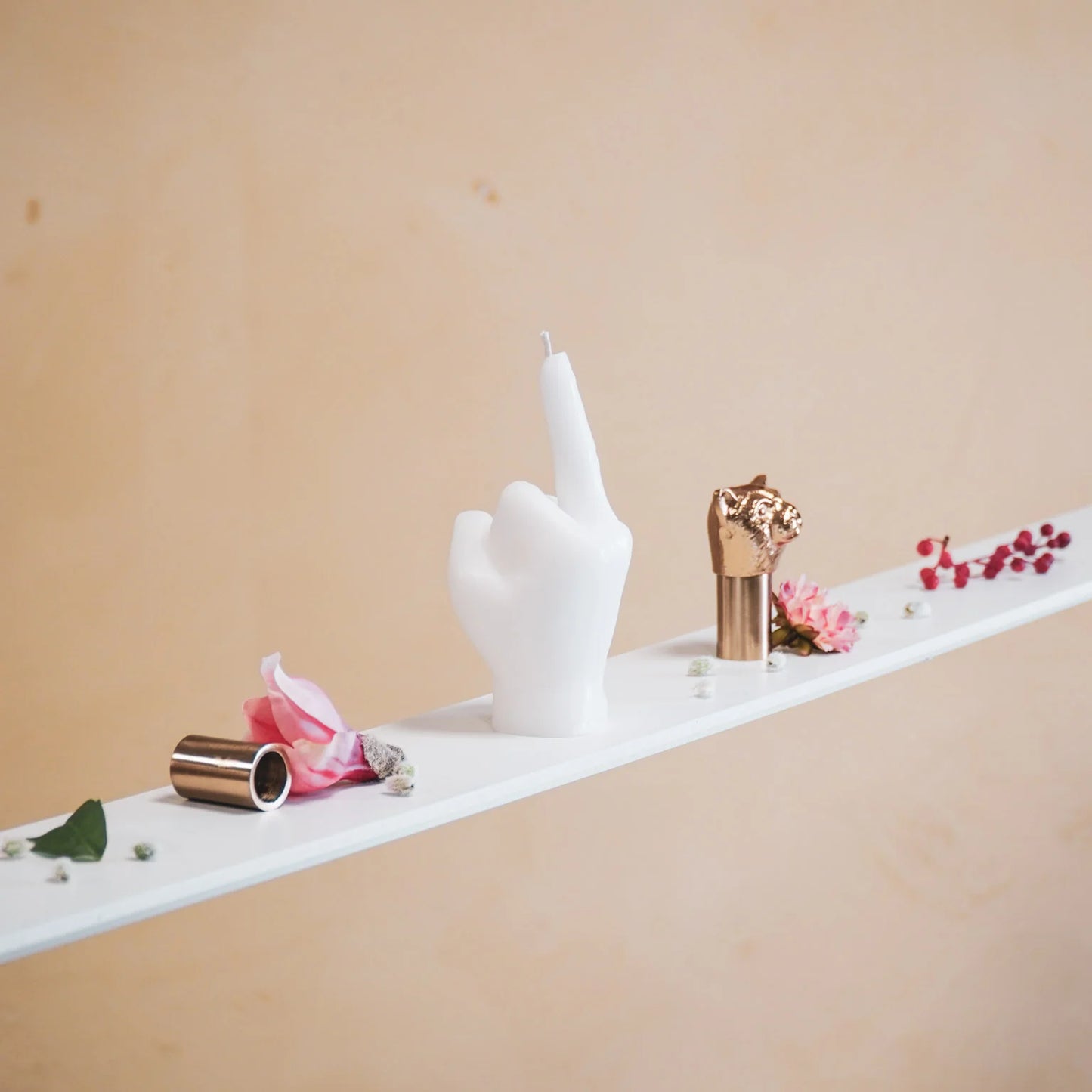 Keskisormi kynttilä - Valkoinen