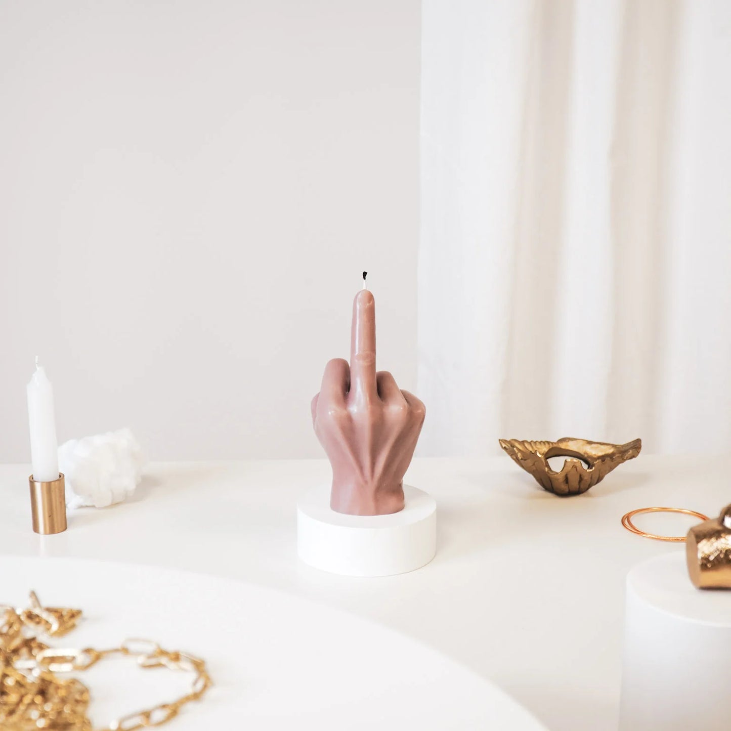 Keskisormi kynttilä - Taupe